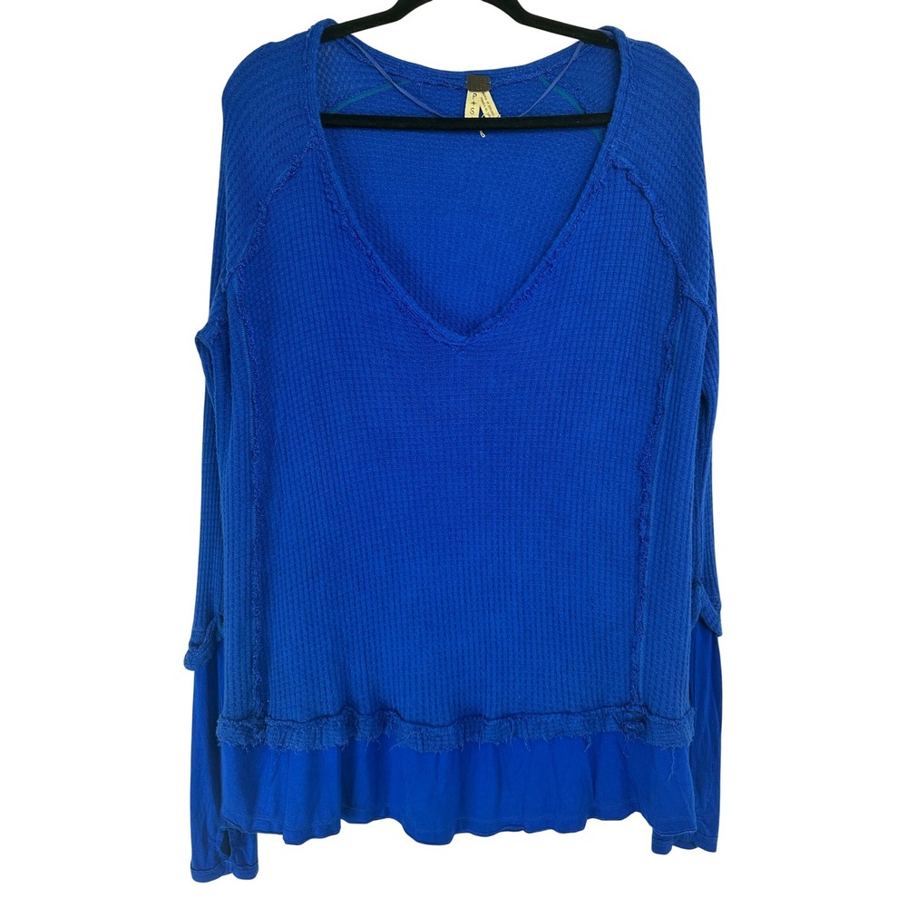 Free People We The Free Blue Waffle Knit Thermal V-Neck Top Small Raw Hem Boho